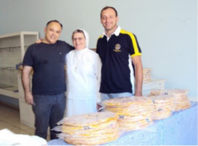 Santa Casa promove 1ª campanha da pizza em parceria com Rotary Clube e voluntários